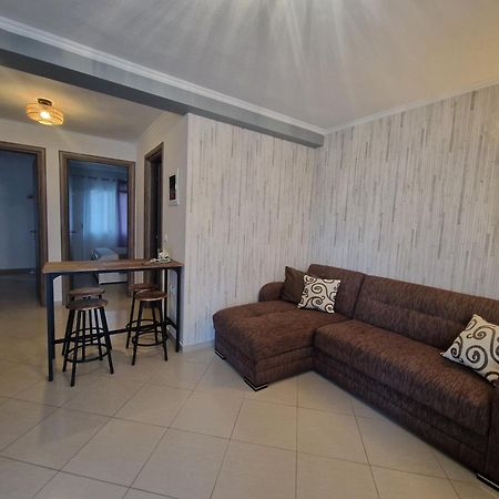 Iro Apartments Néa Péramos المظهر الخارجي الصورة