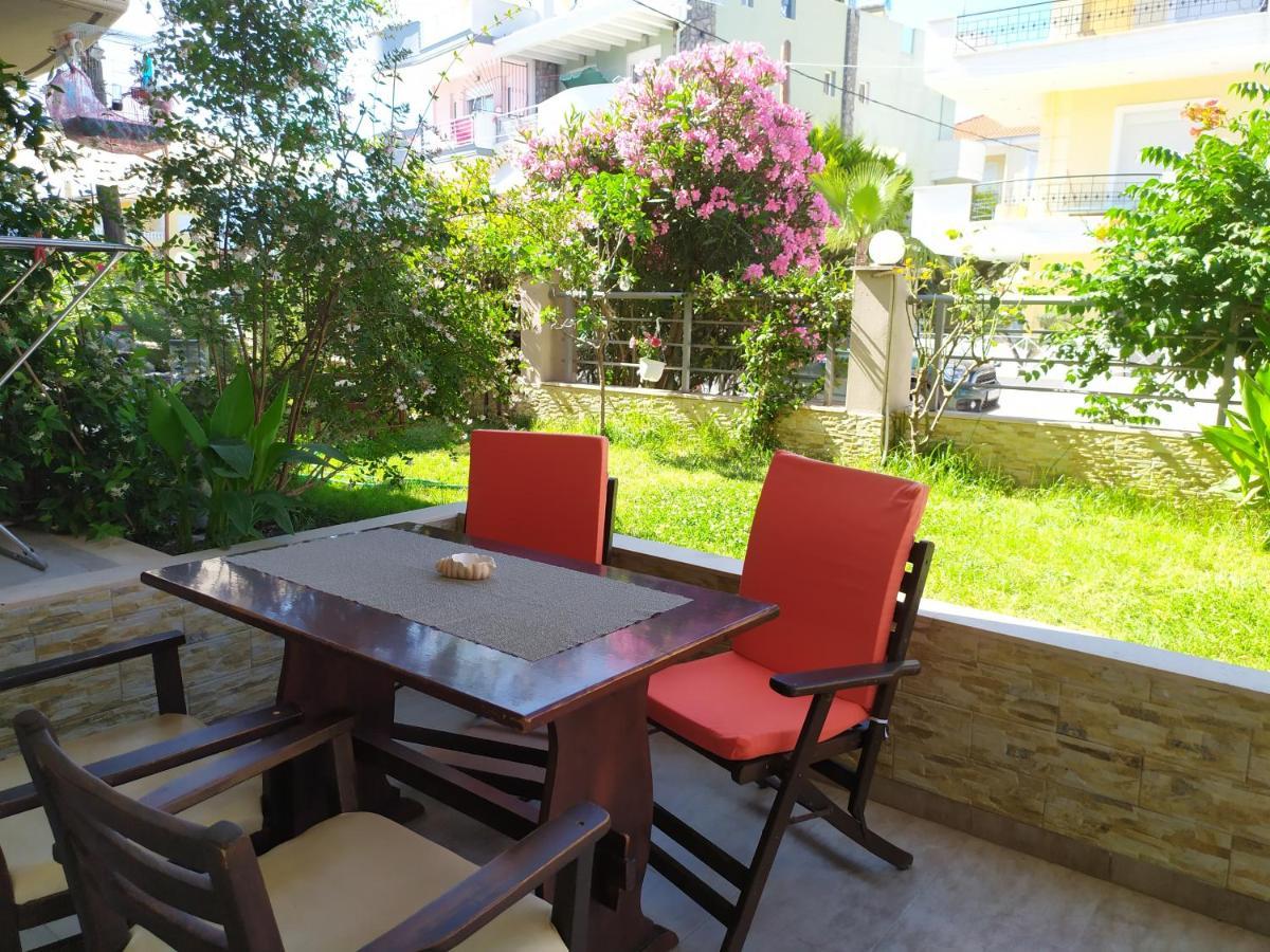 Iro Apartments Néa Péramos المظهر الخارجي الصورة