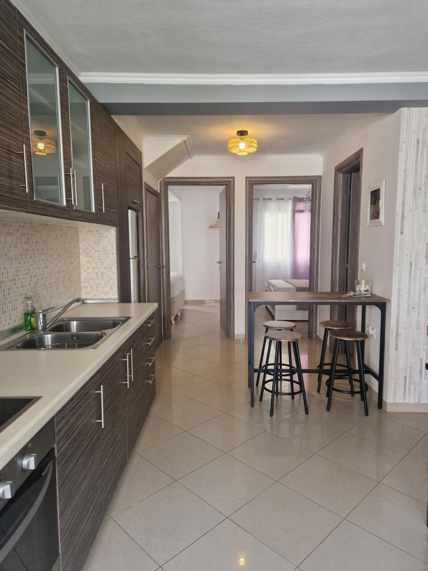 Iro Apartments Néa Péramos المظهر الخارجي الصورة