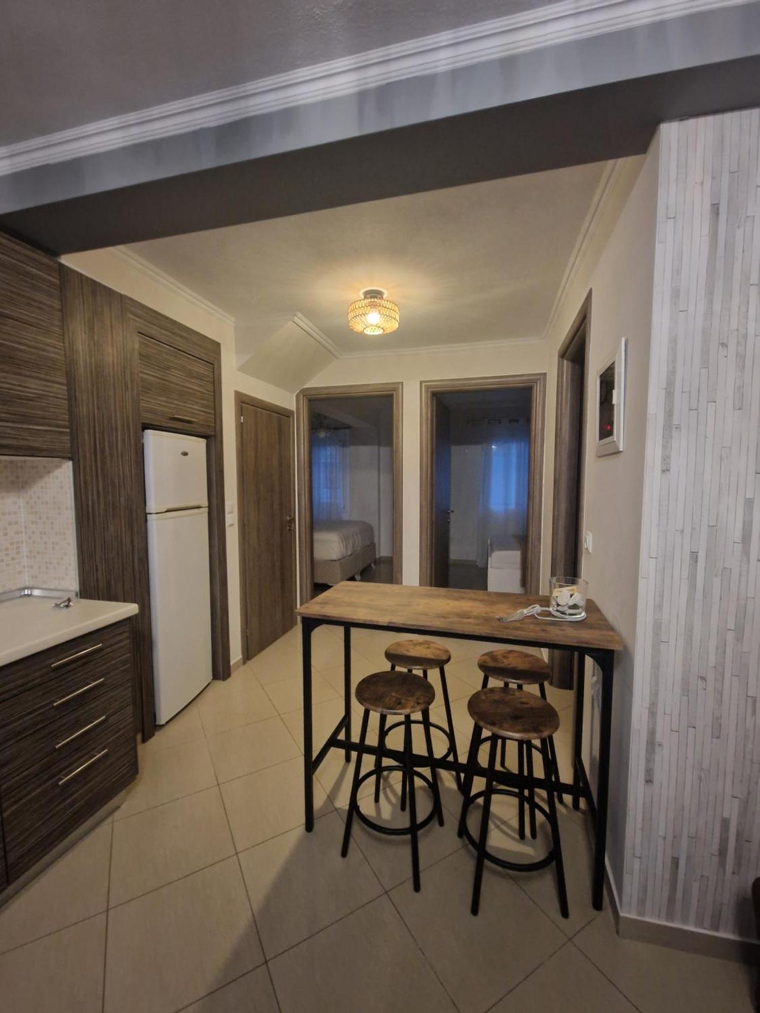 Iro Apartments Néa Péramos المظهر الخارجي الصورة
